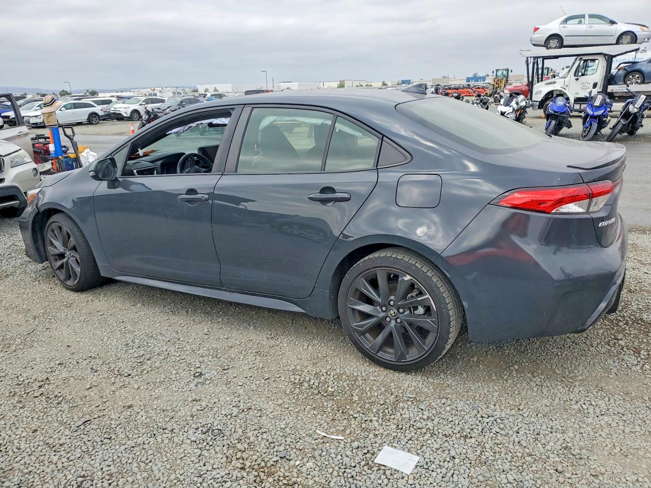 2024 TOYOTA COROLLA SE photo 2