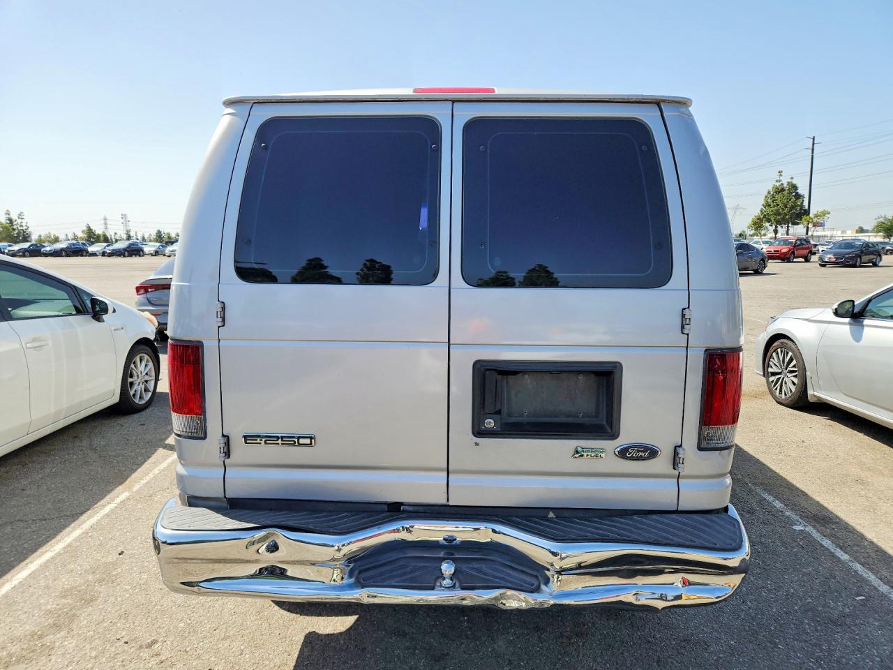 2010 FORD ECONOLINE E250 VAN photo 16