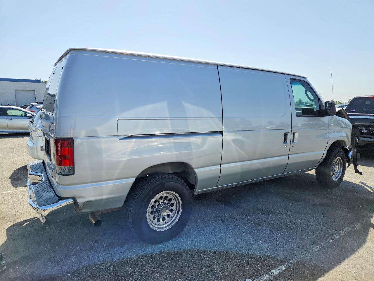 2010 FORD ECONOLINE E250 VAN photo 7