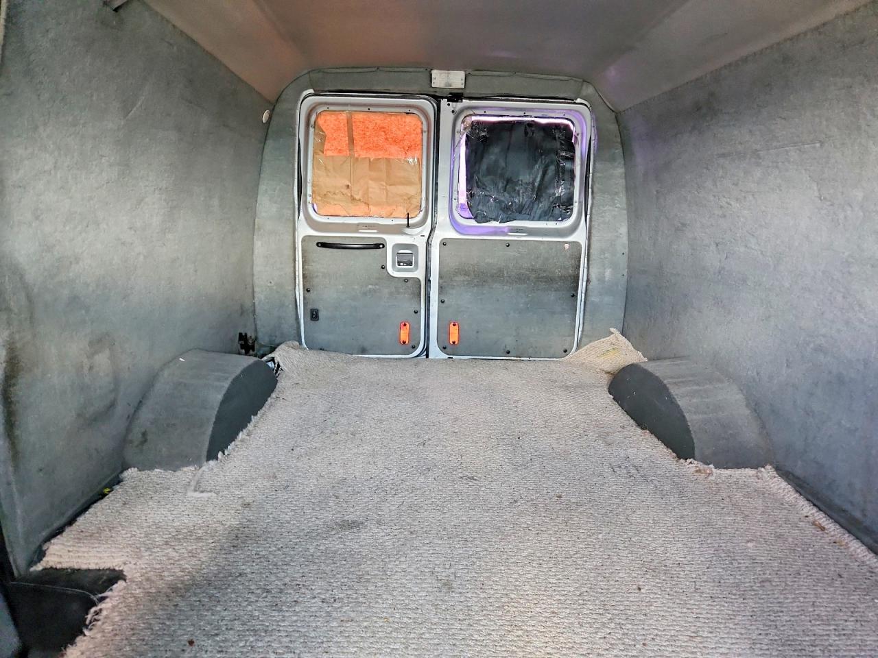 2010 FORD ECONOLINE E250 VAN photo 28