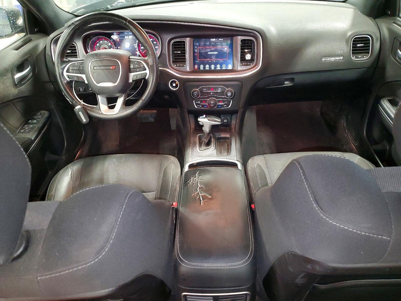 2017 DODGE CHARGER SXT photo 15
