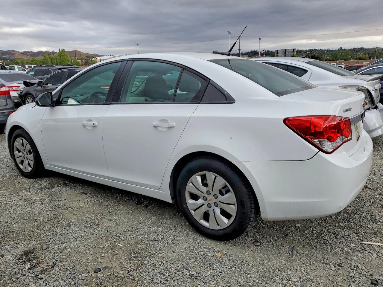 2014 CHEVROLET CRUZE LS photo 4