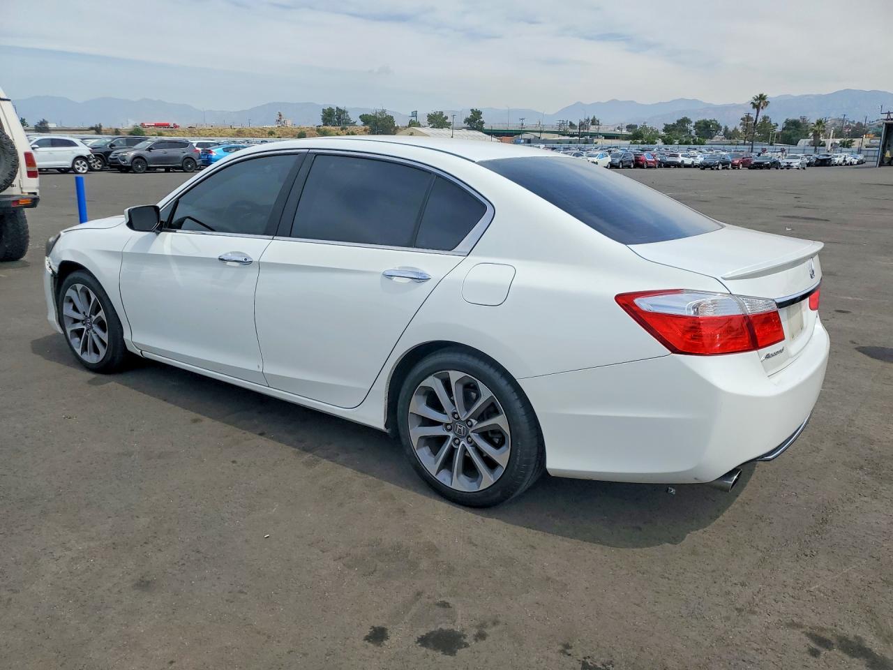 2015 HONDA ACCORD SPORT photo 3