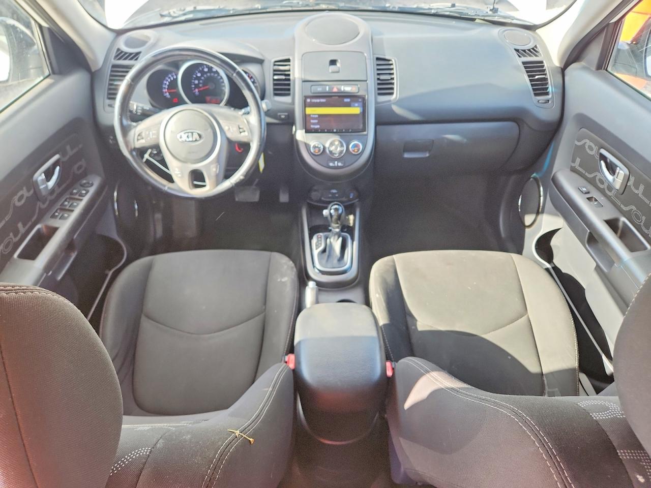 2013 KIA SOUL + photo 15