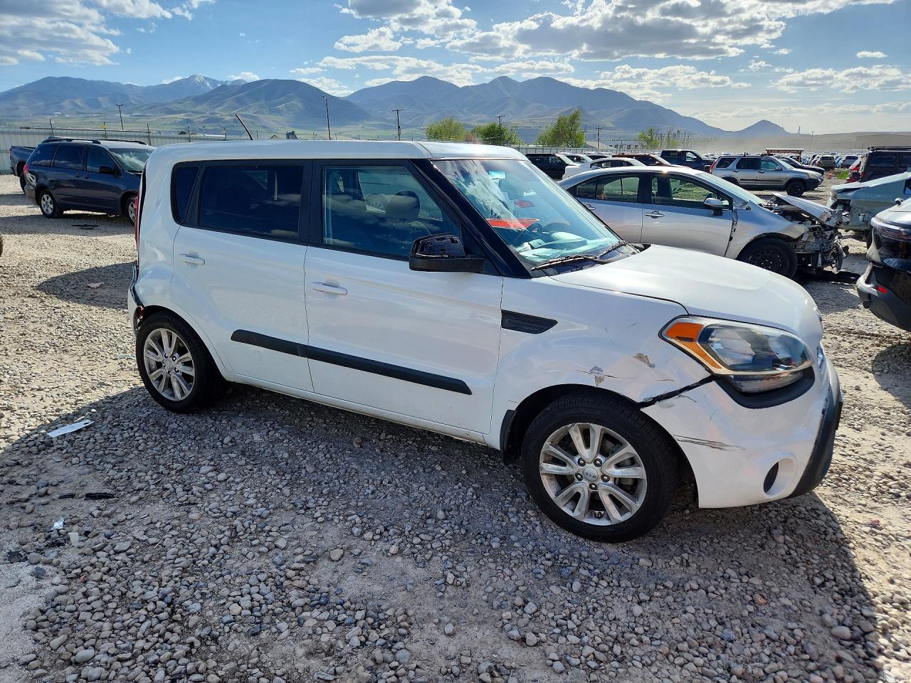 2013 KIA SOUL + photo 7