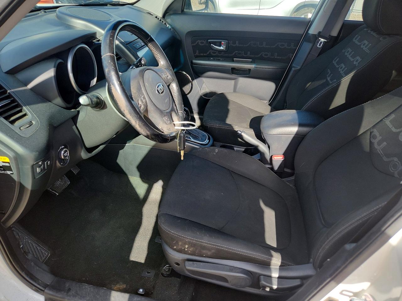 2013 KIA SOUL + photo 13