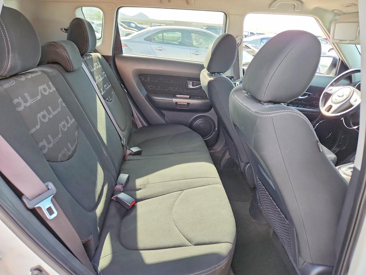2013 KIA SOUL + photo 19