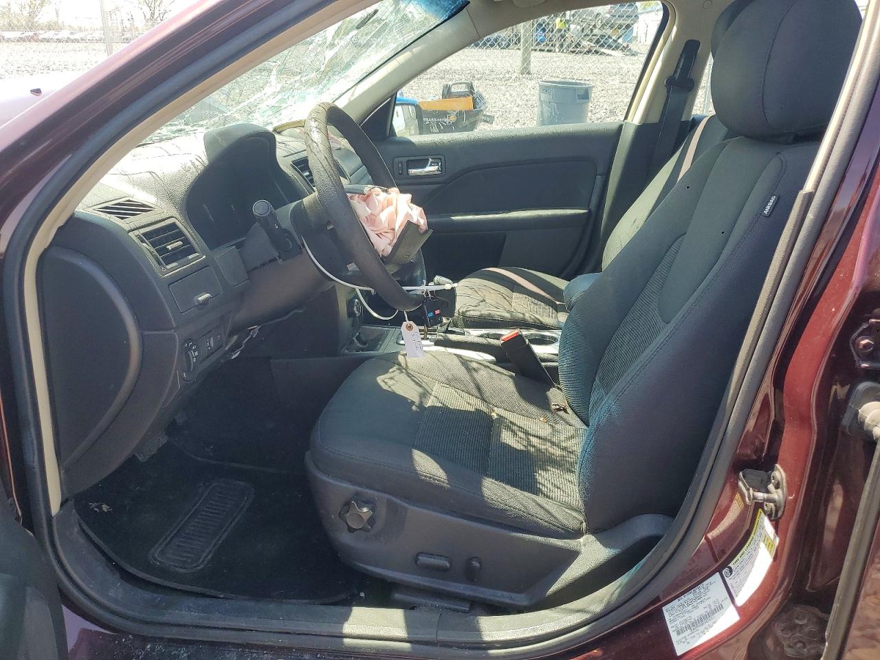 2012 FORD FUSION SE photo 13