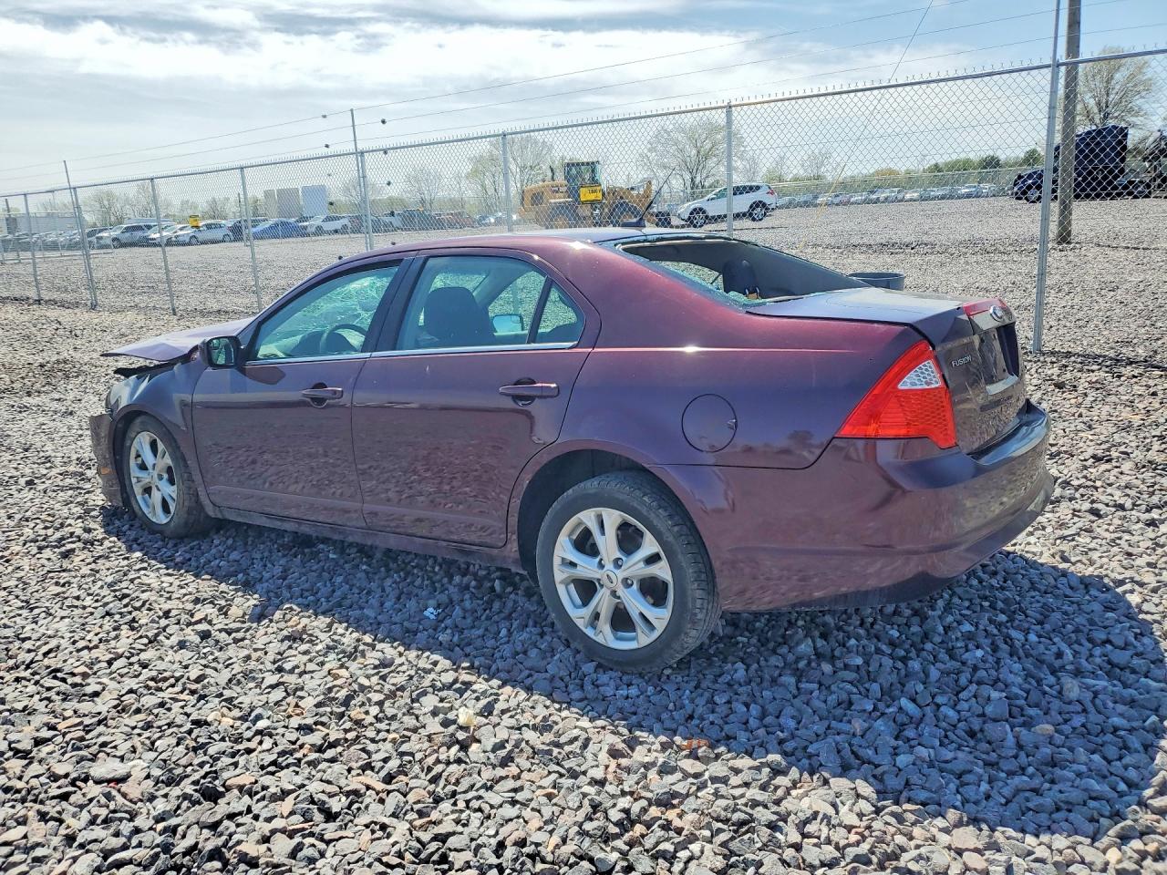 2012 FORD FUSION SE photo 3