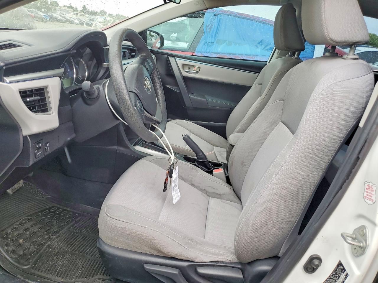 2015 TOYOTA COROLLA LE photo 13