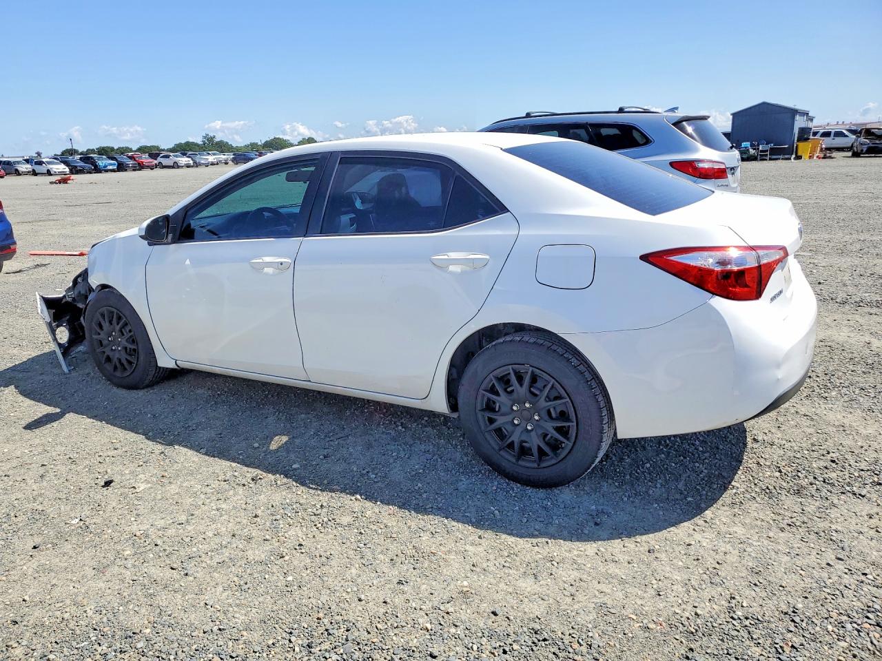 2015 TOYOTA COROLLA LE photo 3