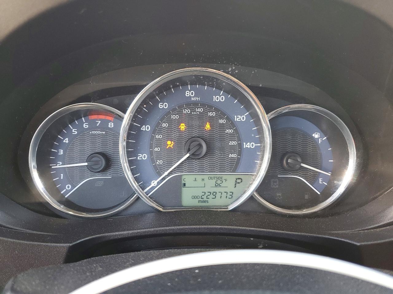 2015 TOYOTA COROLLA LE photo 17