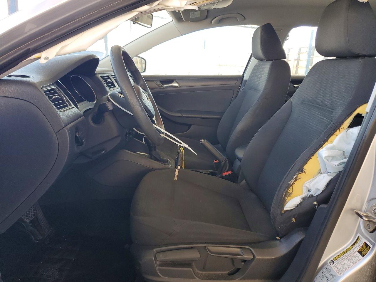 2016 VOLKSWAGEN JETTA S photo 19