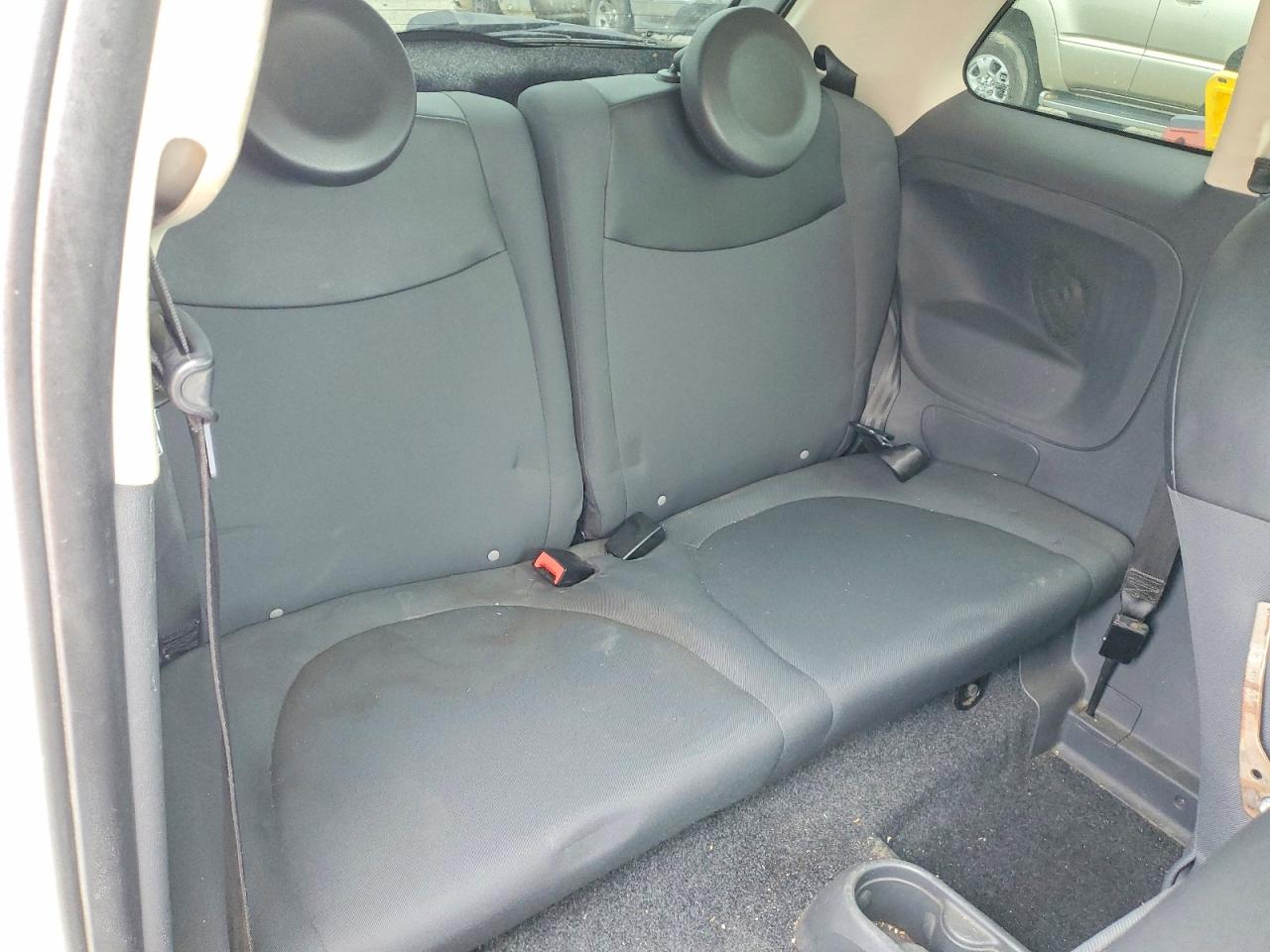 2013 FIAT 500 POP photo 19