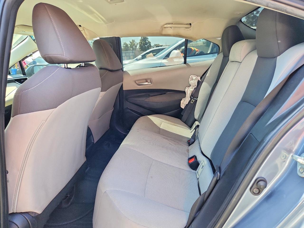 2021 TOYOTA COROLLA LE photo 19
