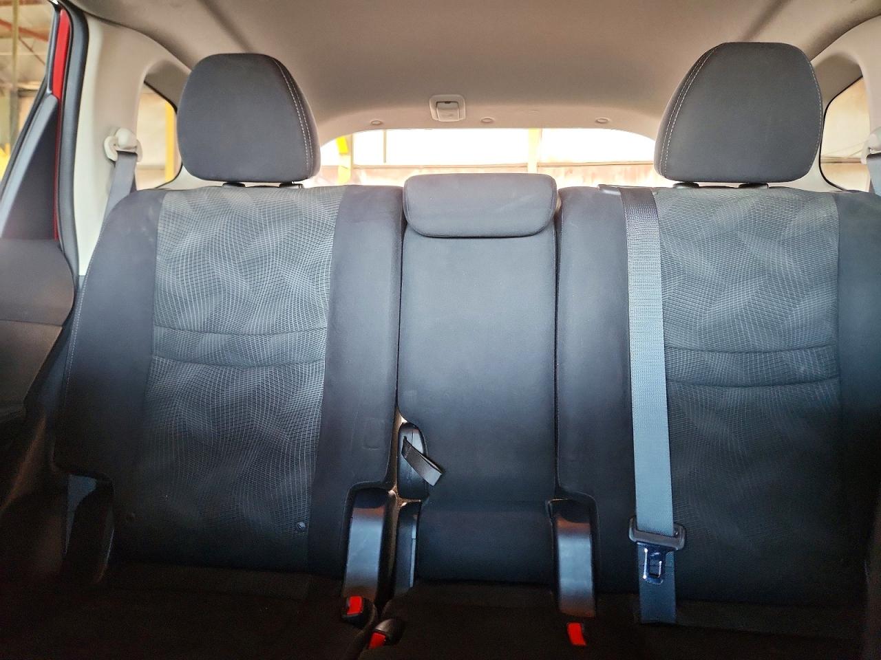 2014 NISSAN ROGUE SV photo 19