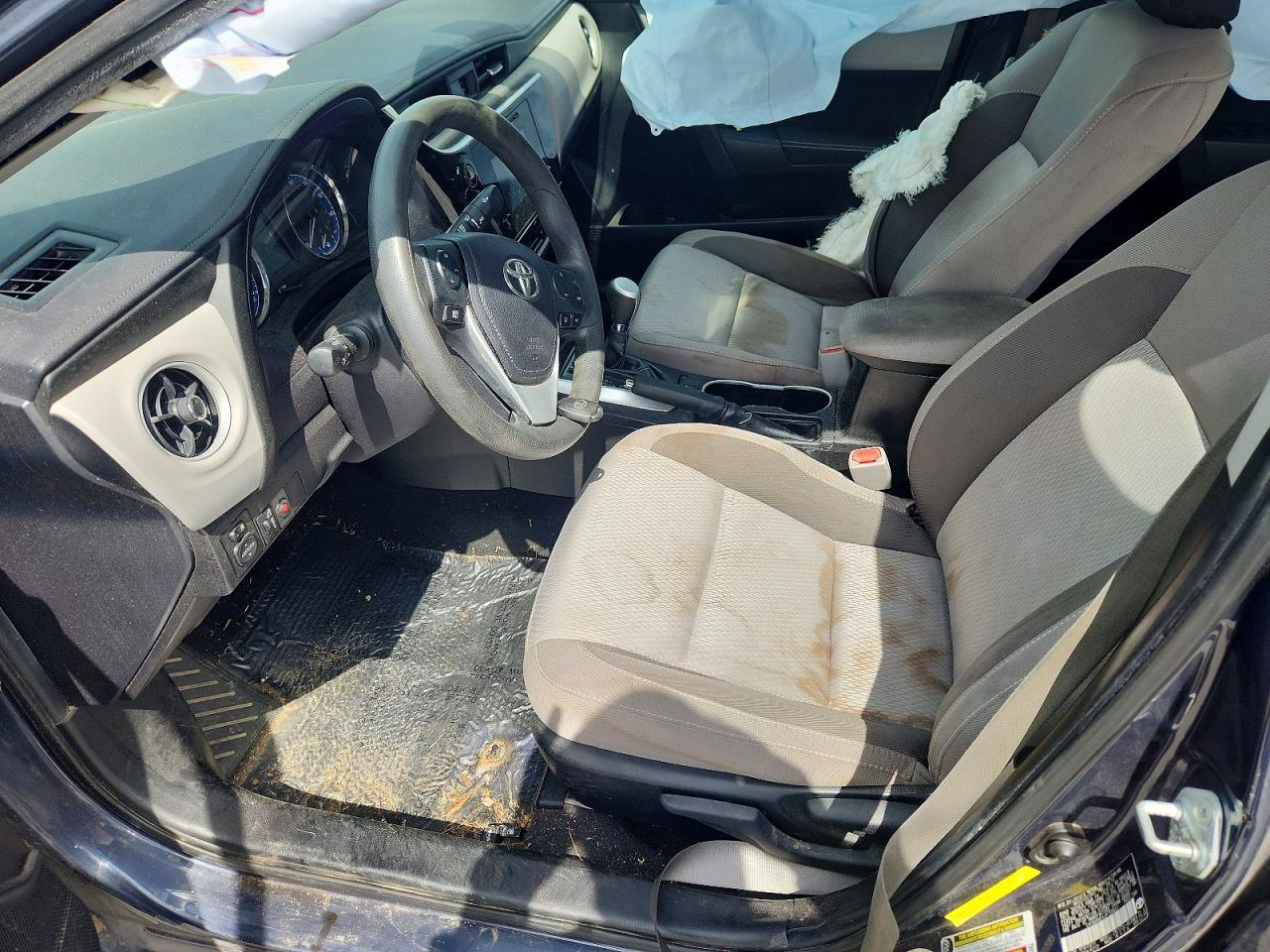 2018 TOYOTA COROLLA LE photo 13