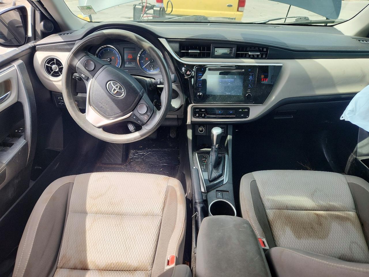 2018 TOYOTA COROLLA LE photo 15