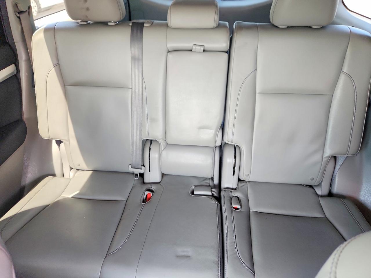 2016 TOYOTA HIGHLANDER XLE photo 10