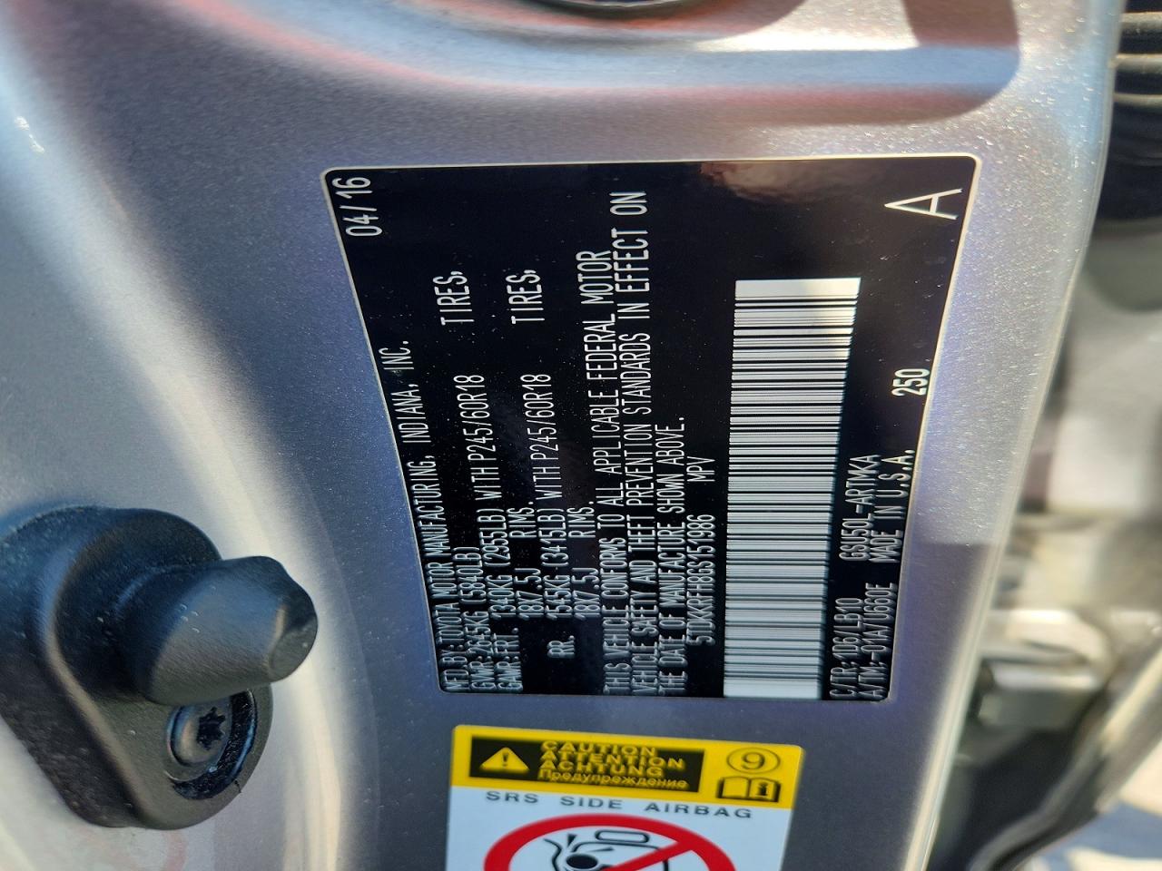 2016 TOYOTA HIGHLANDER XLE photo 13