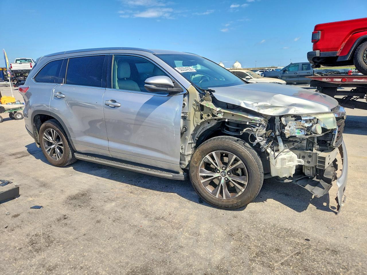 2016 TOYOTA HIGHLANDER XLE photo 4