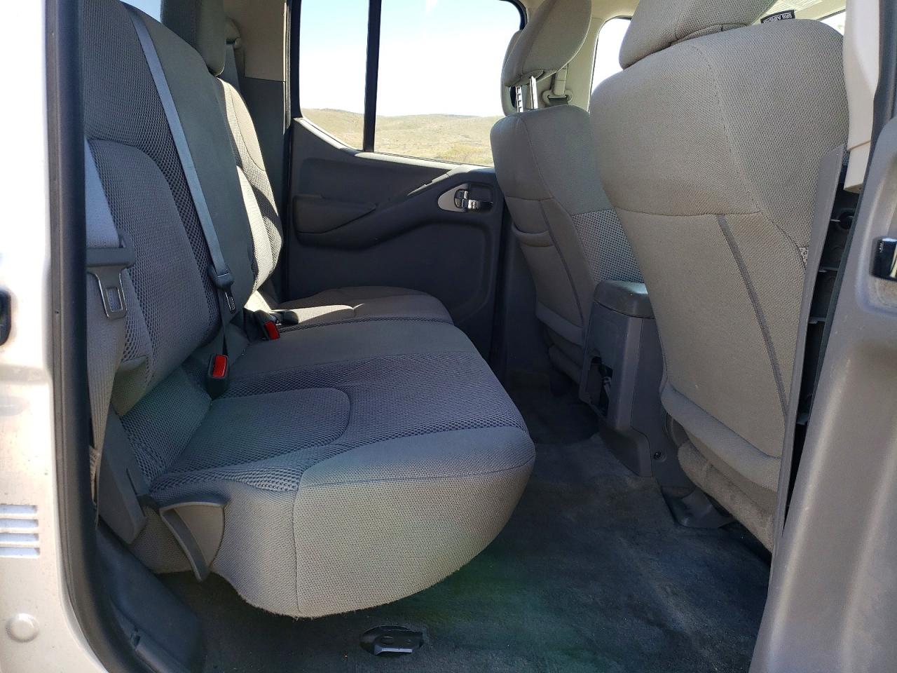 2018 NISSAN FRONTIER SV photo 19