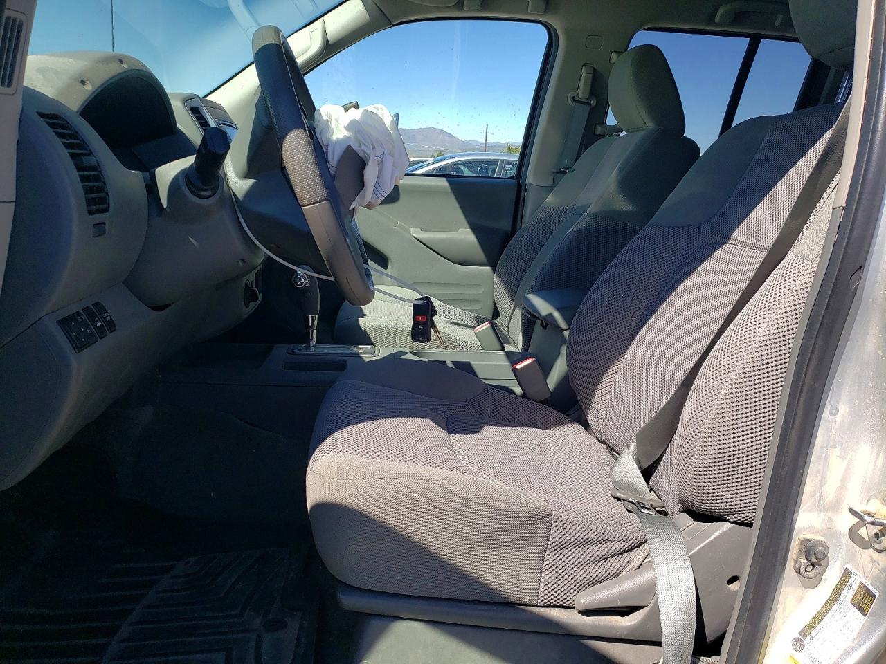 2018 NISSAN FRONTIER SV photo 13
