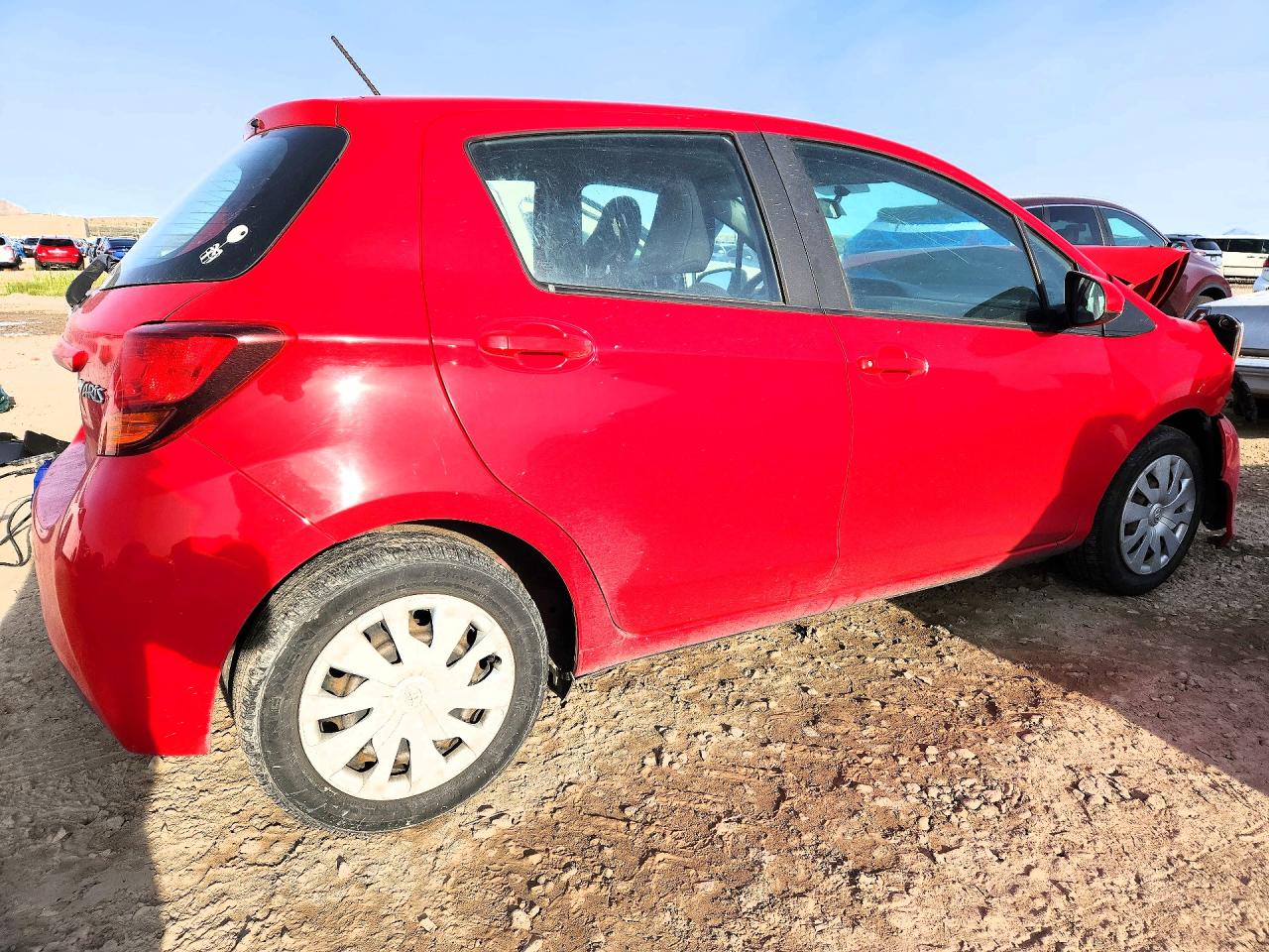 2015 TOYOTA YARIS 5-DOOR L photo 5