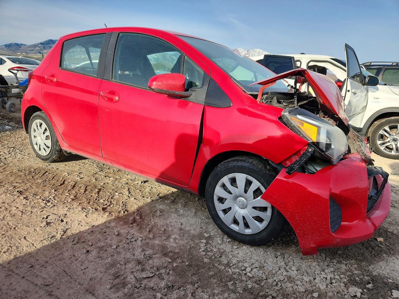 2015 TOYOTA YARIS 5-DOOR L photo 7