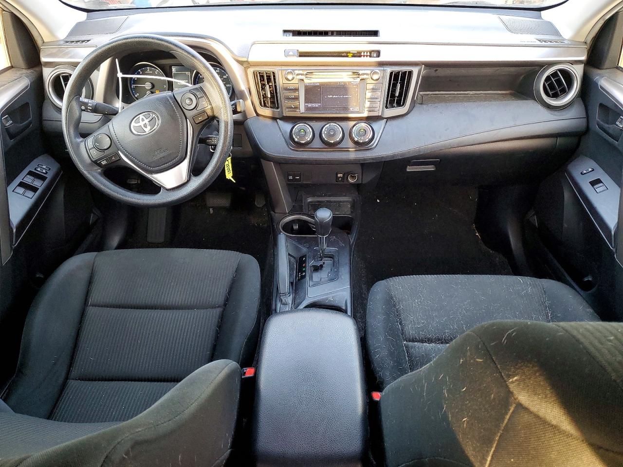 2018 TOYOTA RAV4 LE photo 15
