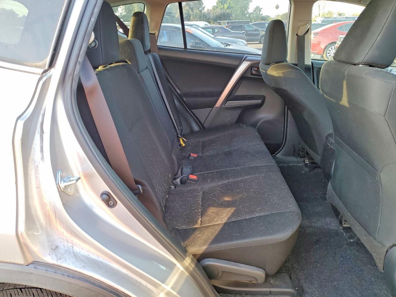 2018 TOYOTA RAV4 LE photo 21