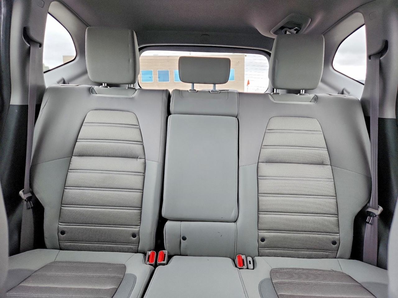 2018 HONDA CR-V LX photo 19