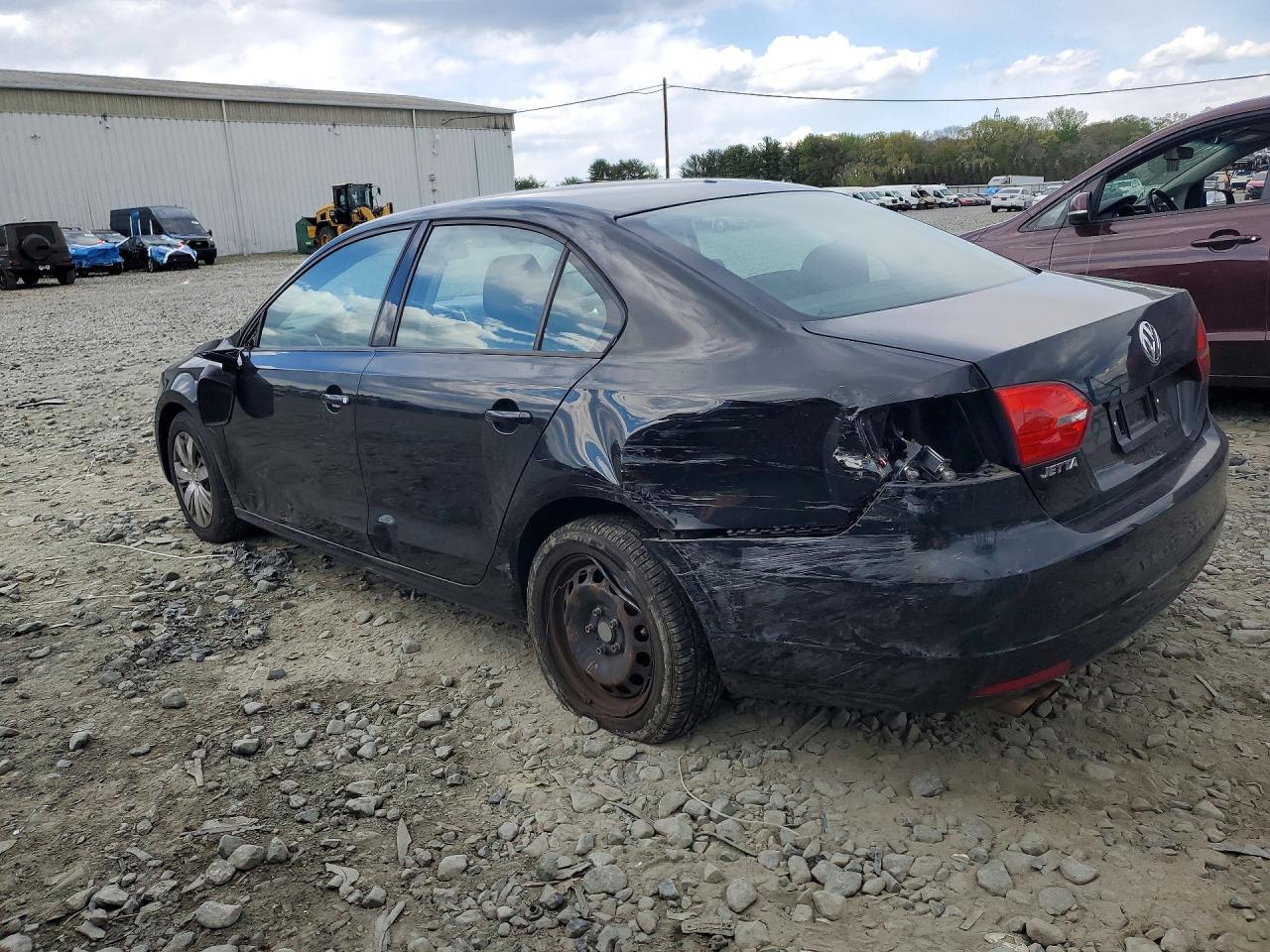 2014 VOLKSWAGEN JETTA BASE photo 2