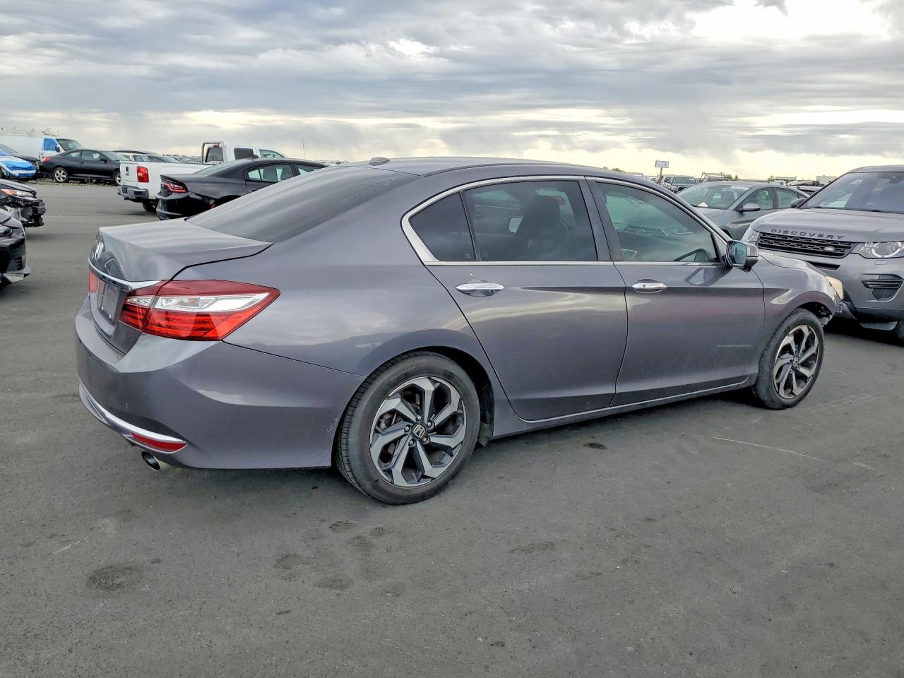 2016 HONDA ACCORD EX photo 3