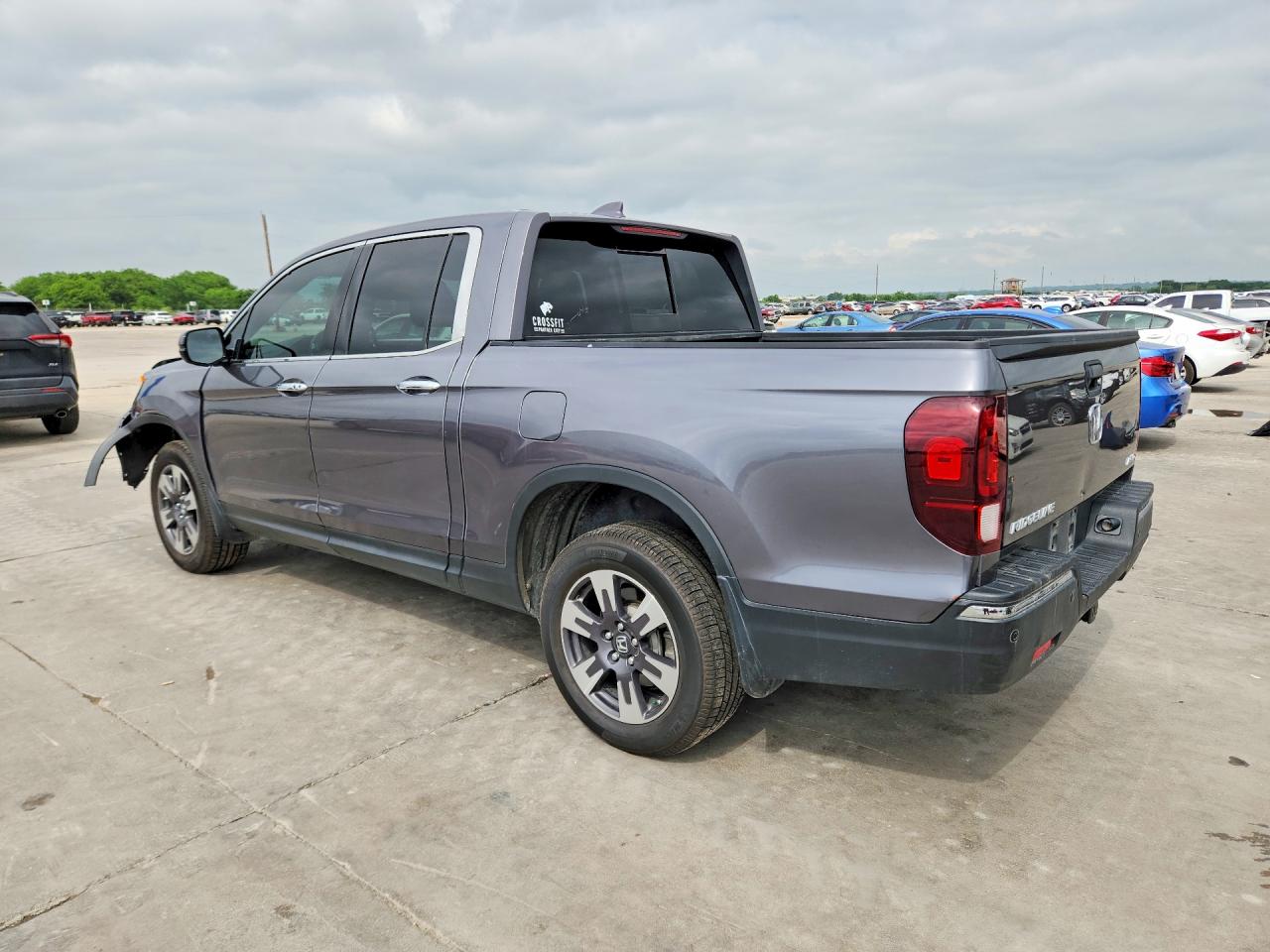 2019 HONDA RIDGELINE RTL photo 2