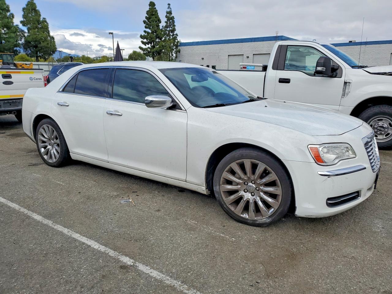 2014 CHRYSLER 300 BASE photo 10