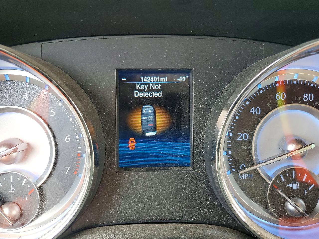 2014 CHRYSLER 300 BASE photo 25