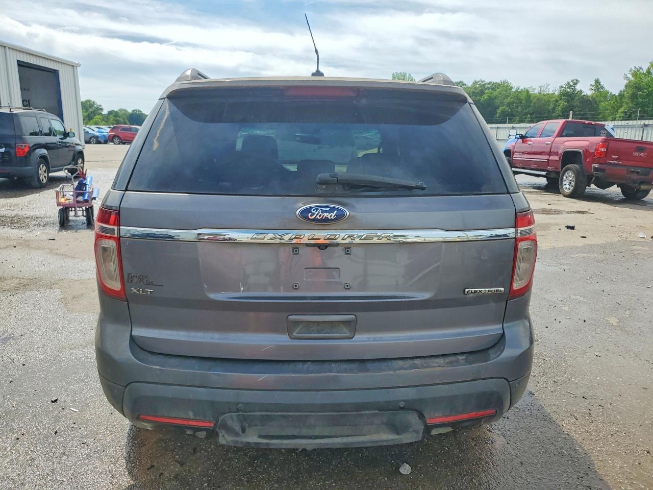 2013 FORD EXPLORER XLT photo 6