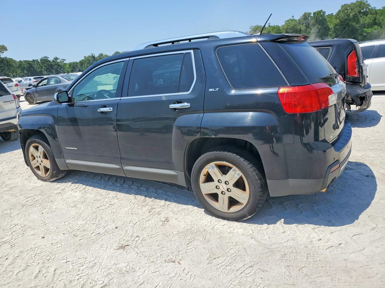 2013 GMC TERRAIN SLT photo 3