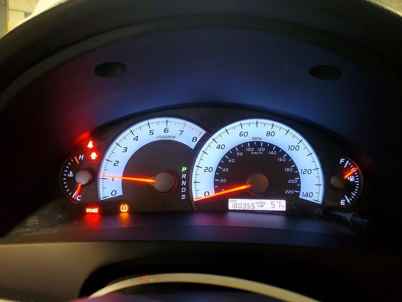 2011 TOYOTA CAMRY SE photo 17