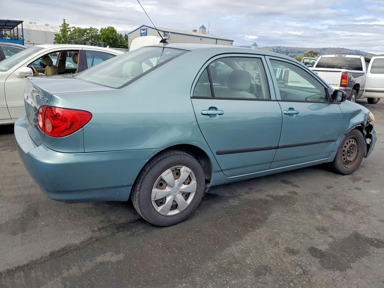 2005 TOYOTA COROLLA CE photo 5