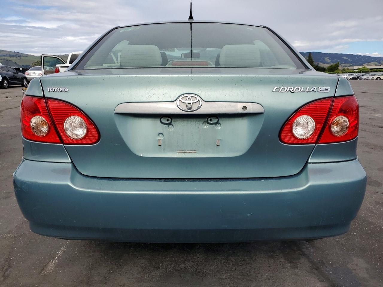 2005 TOYOTA COROLLA CE photo 11