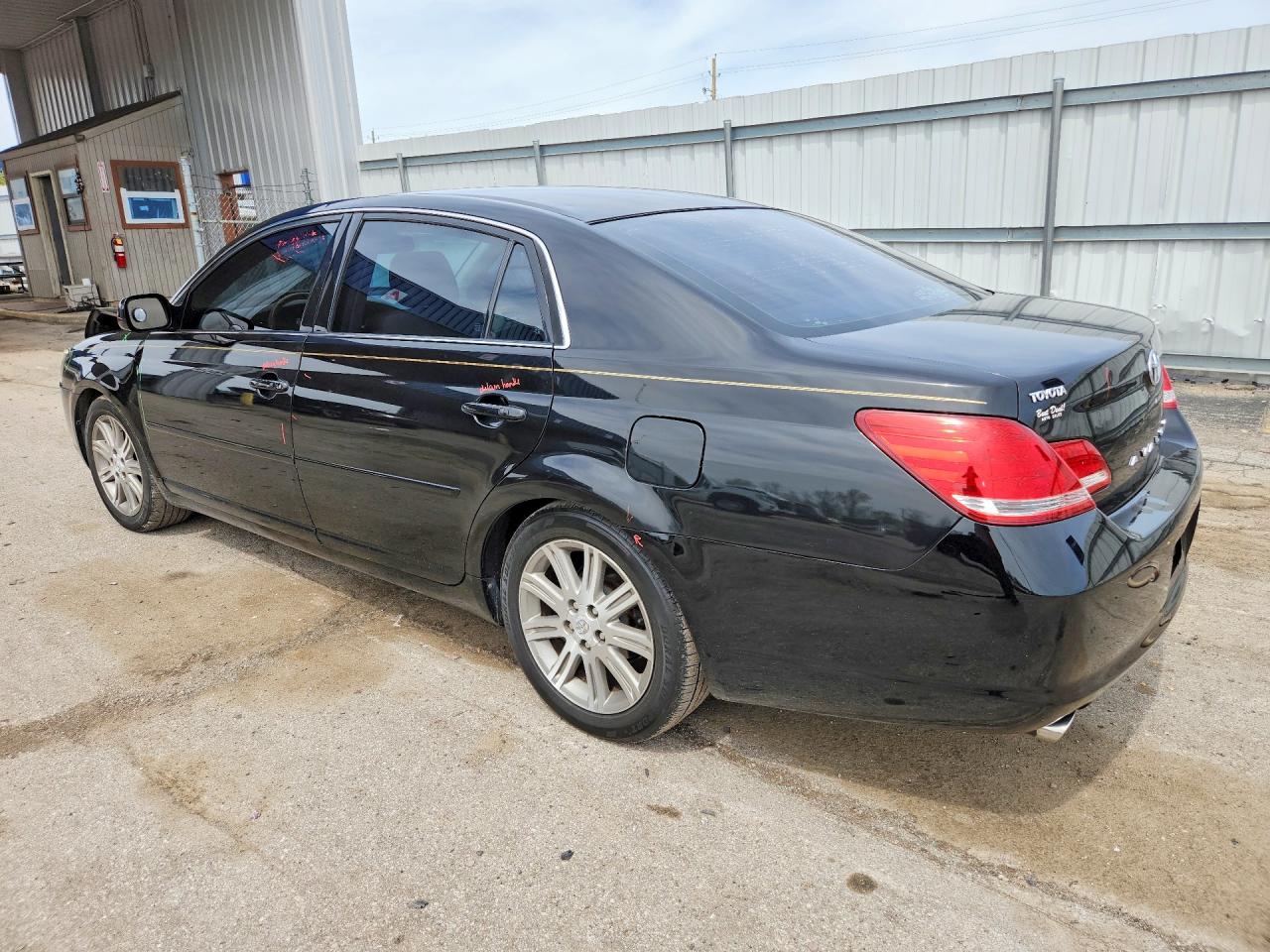 2006 TOYOTA AVALON LIMITED photo 3