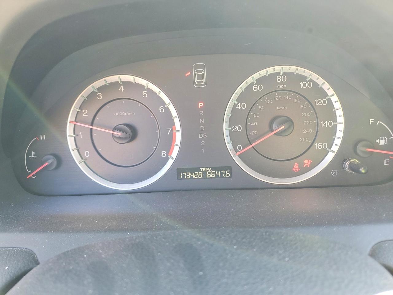 2011 HONDA ACCORD LX photo 17