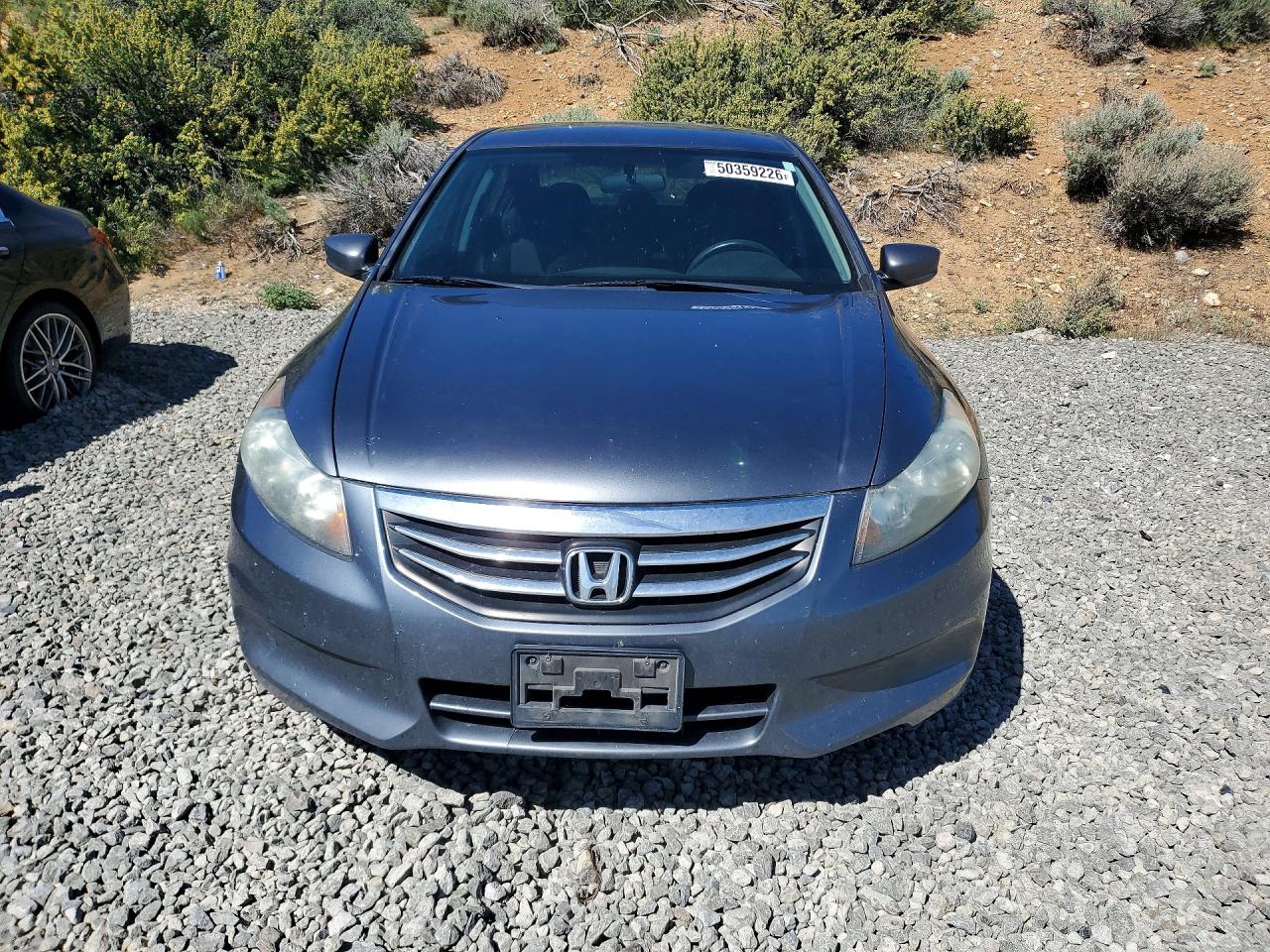 2011 HONDA ACCORD LX photo 9