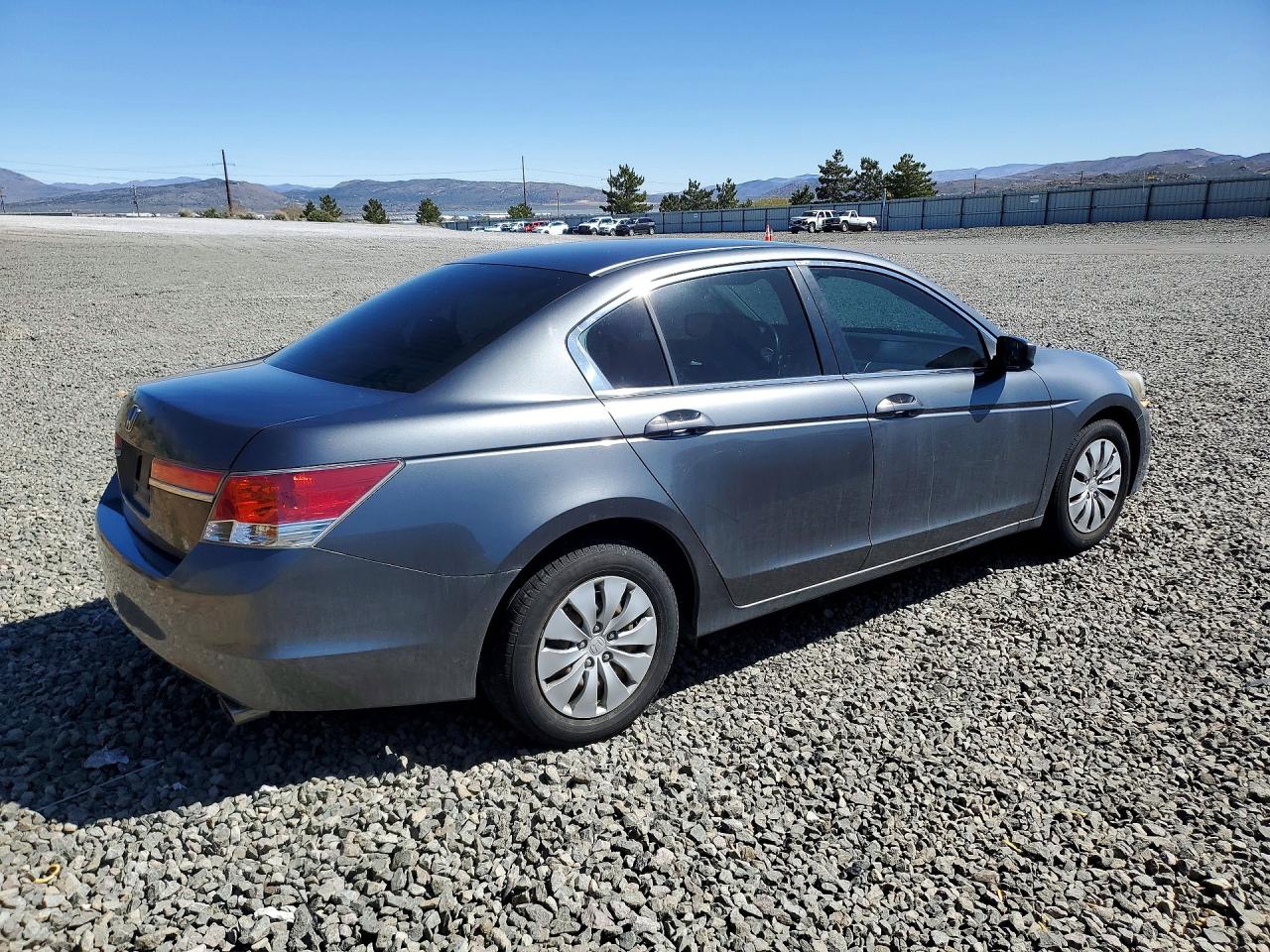 2011 HONDA ACCORD LX photo 5