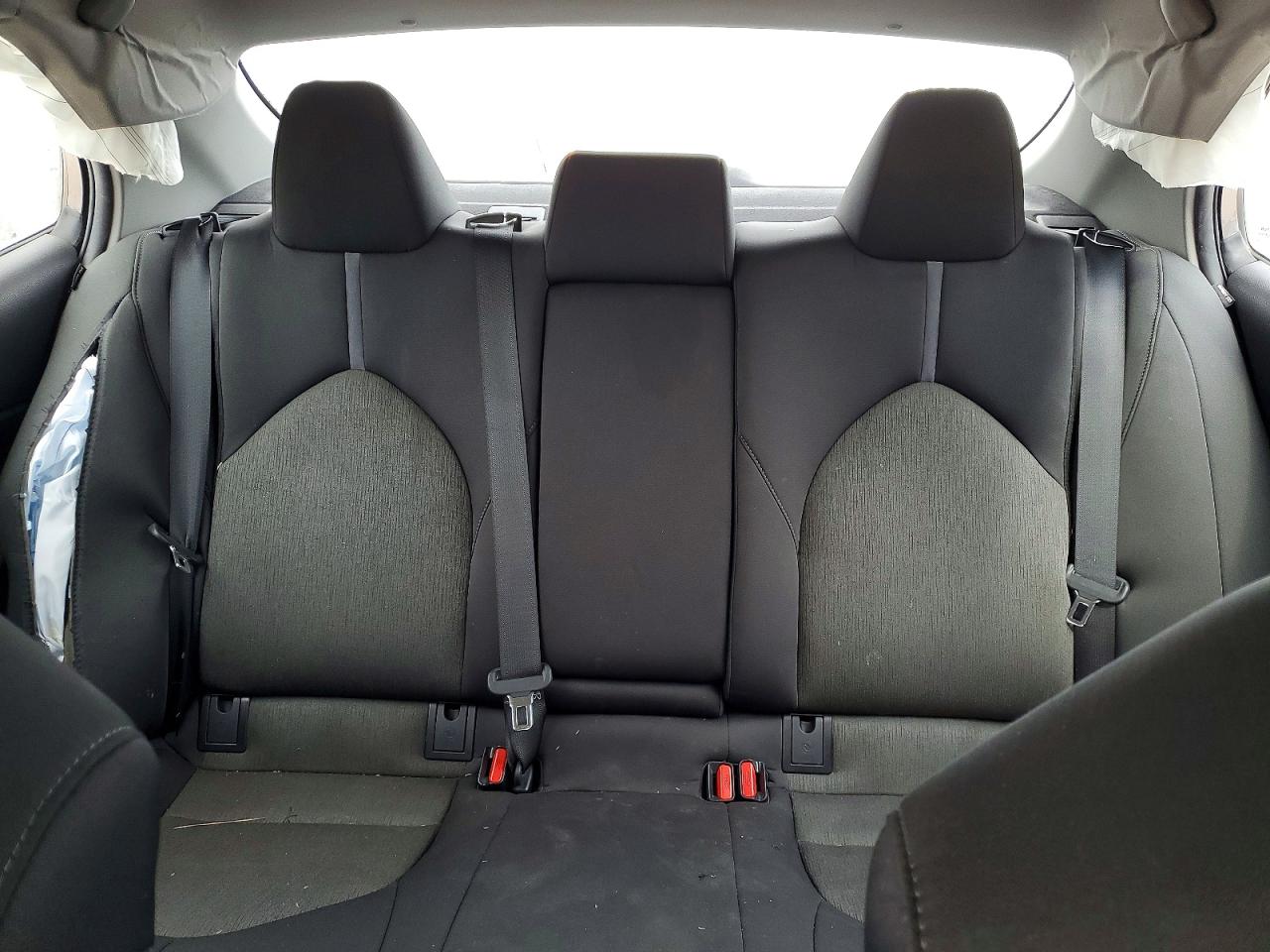 2024 TOYOTA CAMRY LE photo 19