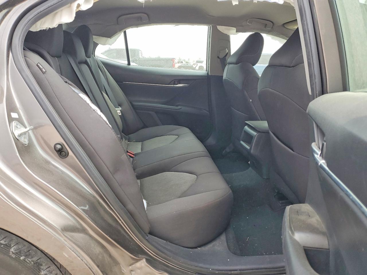 2024 TOYOTA CAMRY LE photo 21