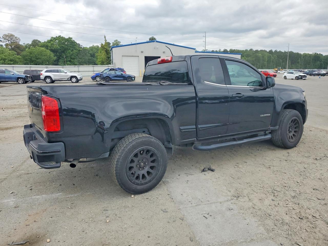 2018 CHEVROLET COLORADO photo 7