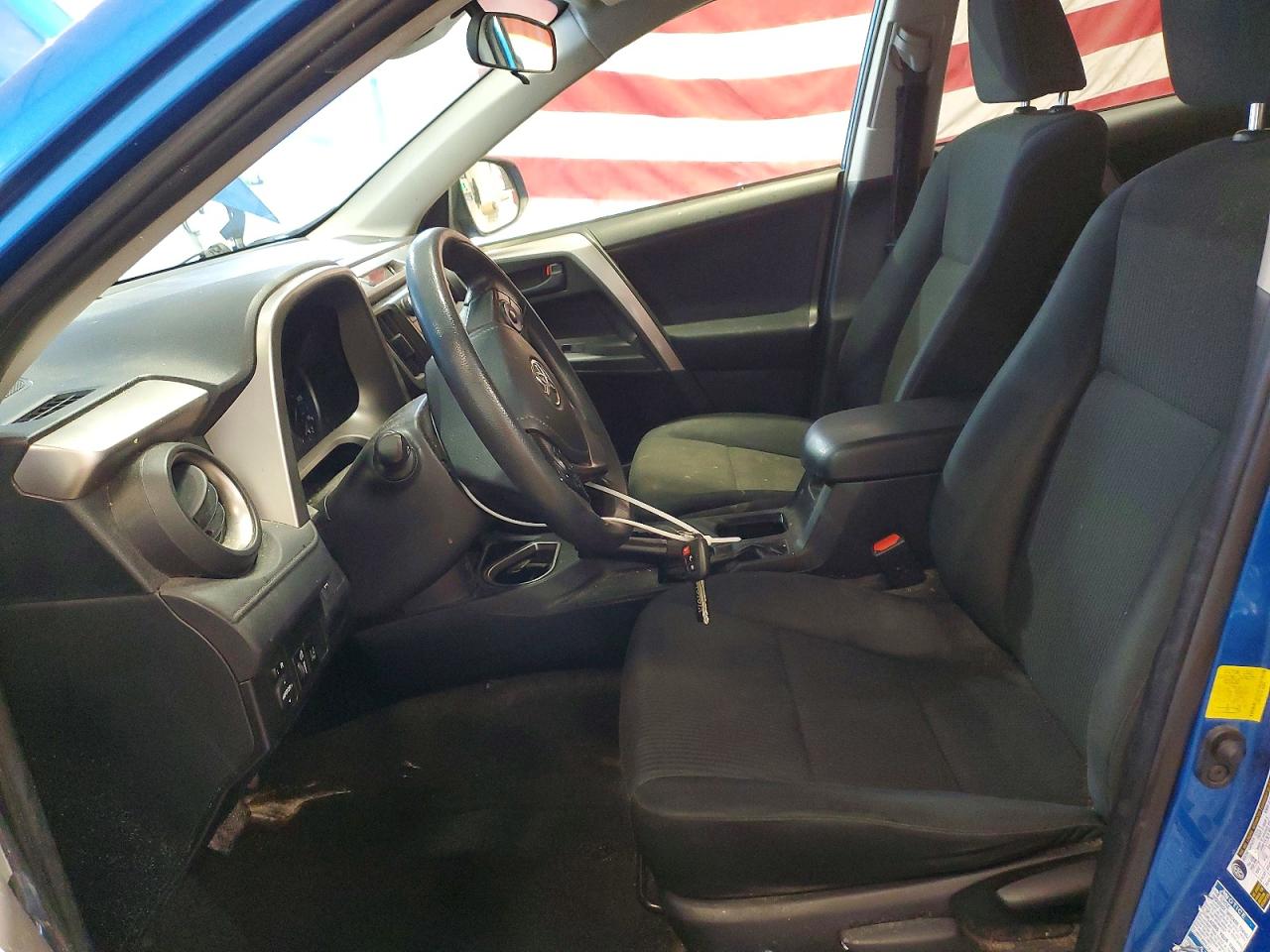 2017 TOYOTA RAV4 LE photo 13
